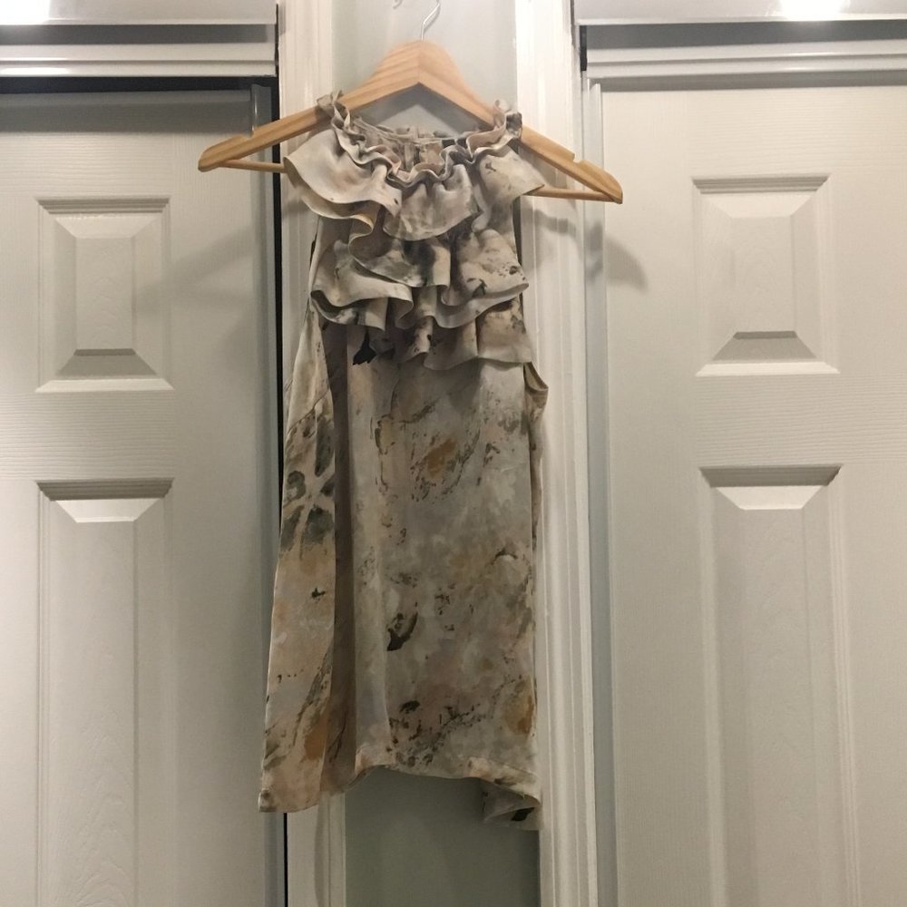 Printed Ruffled Sleeveless Blouse